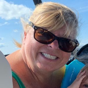 Meet your Posher, Julie